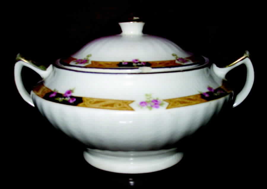 MCN22 Sugar Bowl & Lid by McNicol-1
