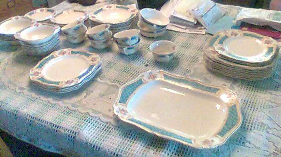 MEK137 14" Oval Serving Platter by J & G Meakin-1