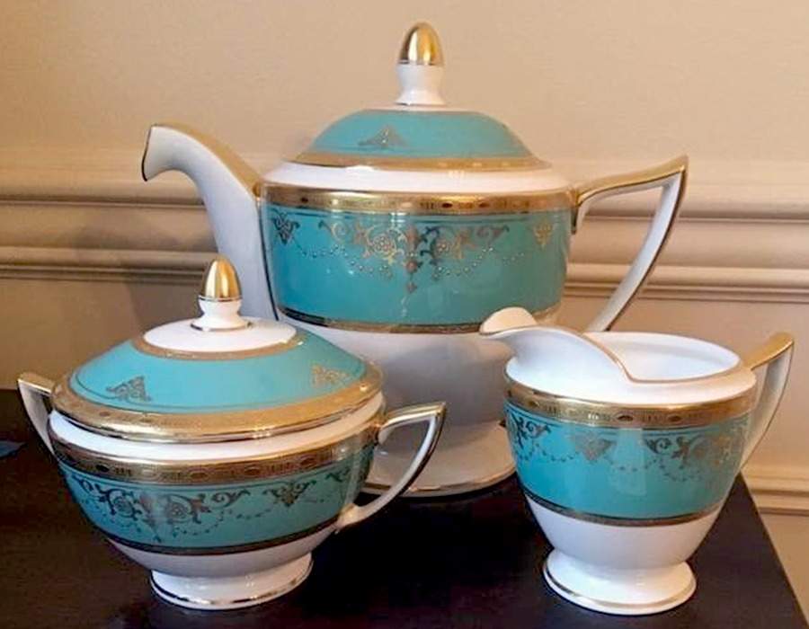 H5199 Creamer by Minton-1