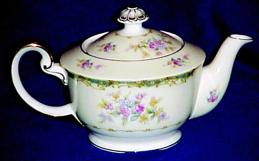 MEI821 Teapot & Lid by Meito-1
