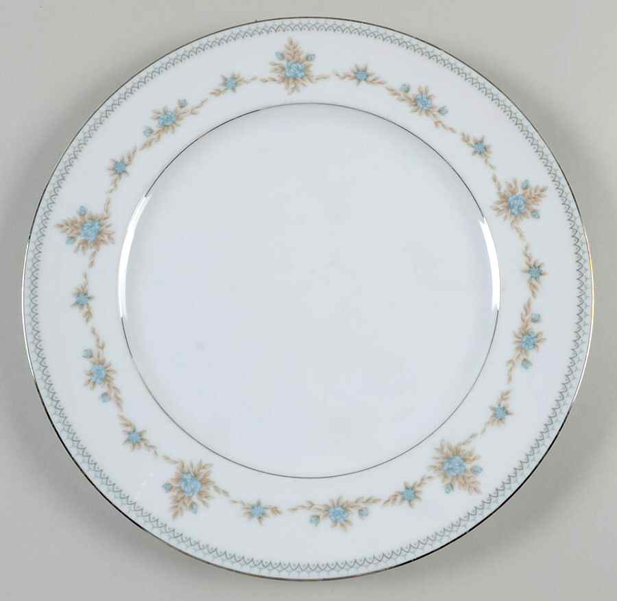Natalie Dinner Plate by Meito-1