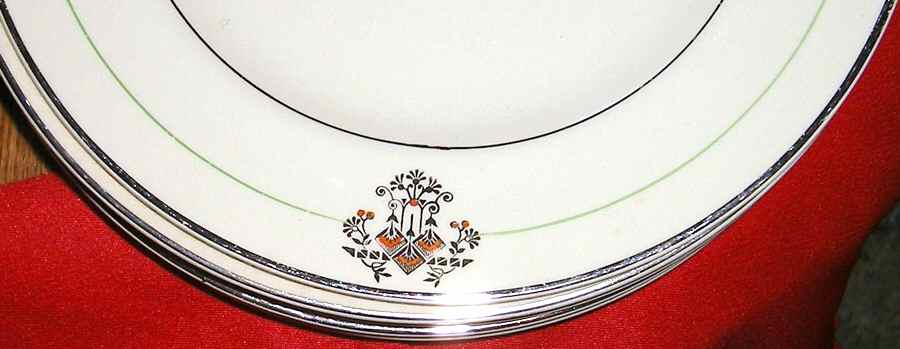 MEK141 Dinner Plate by J & G Meakin-1