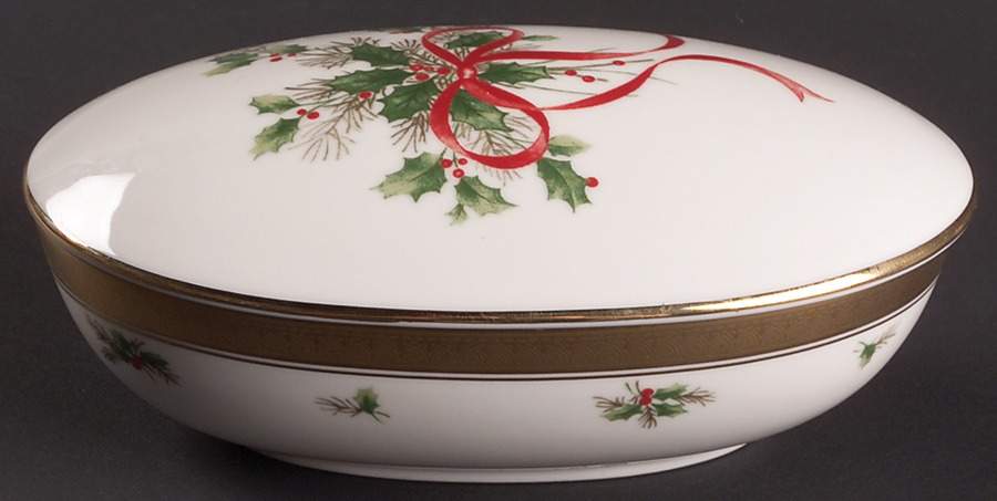 Palatial Holly Gold Oval Box & Lid by Mikasa-1