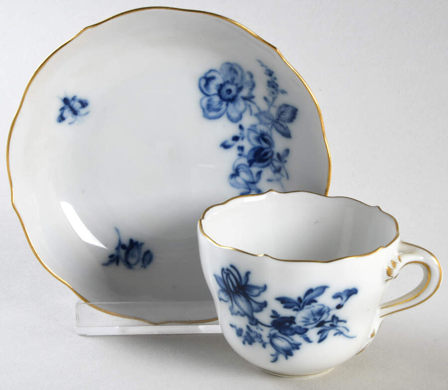 MSS92 Flat Demitasse Cup & Saucer Set by Meissen (Germany)-1