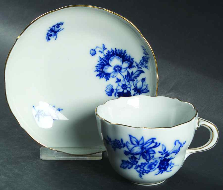 MSS92 Flat Cup & Saucer Set by Meissen (Germany)-1