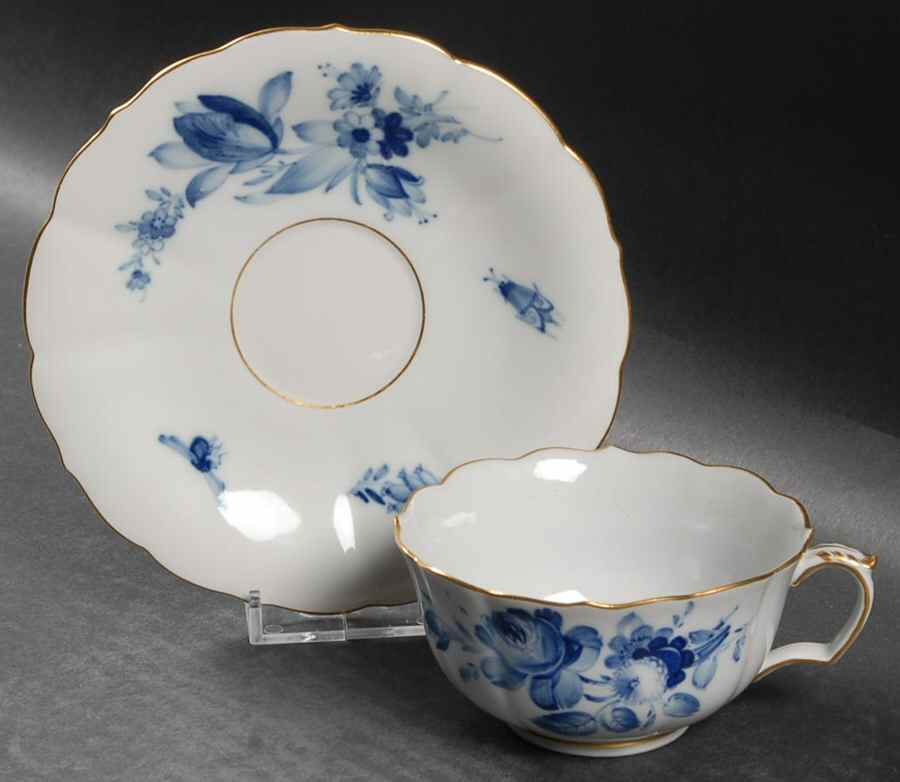 MSS92 Flat Cup & Saucer Set by Meissen (Germany)-1
