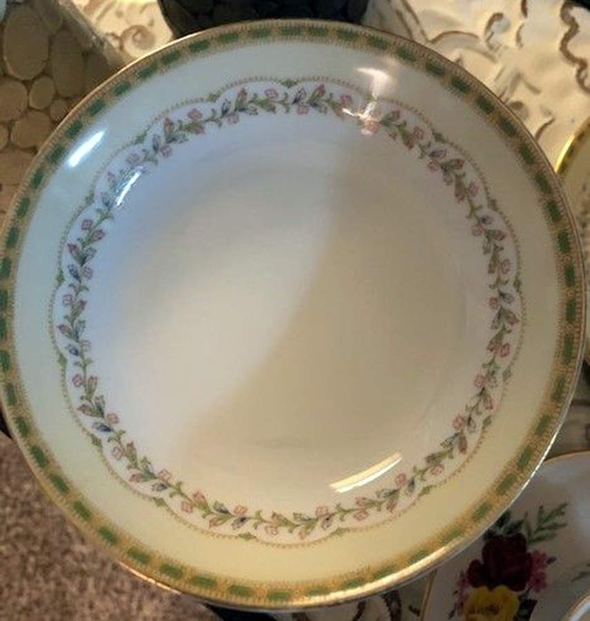 V2392 Salad Plate by Meito-1