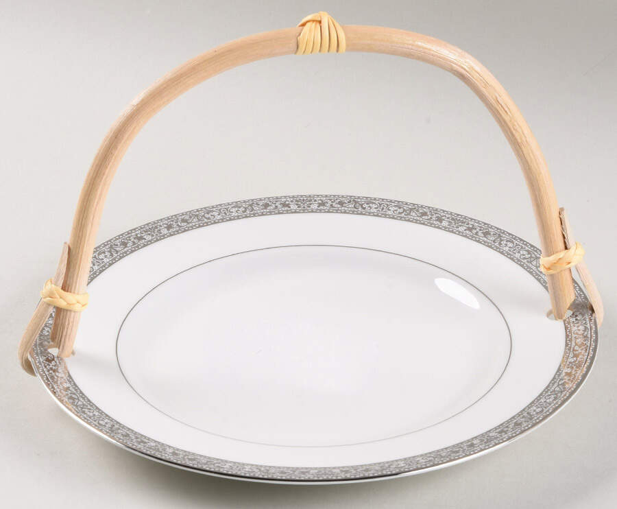 Imperial Court Platinum 5 3/8"-5 5/8" Bamboo Handled Serving Plate  HC by Mikasa-1