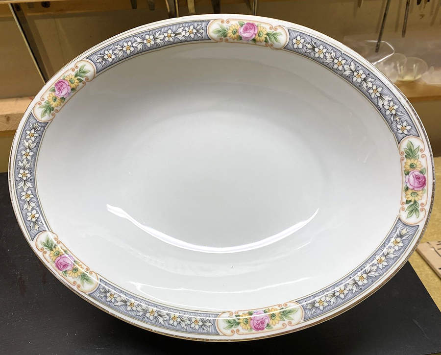 MUE106 9" Oval Vegetable Bowl by Paul Muller-1