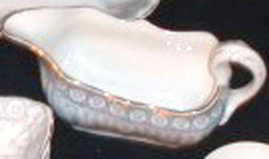 MAD137 Gravy Boat by John Maddock & Sons-1