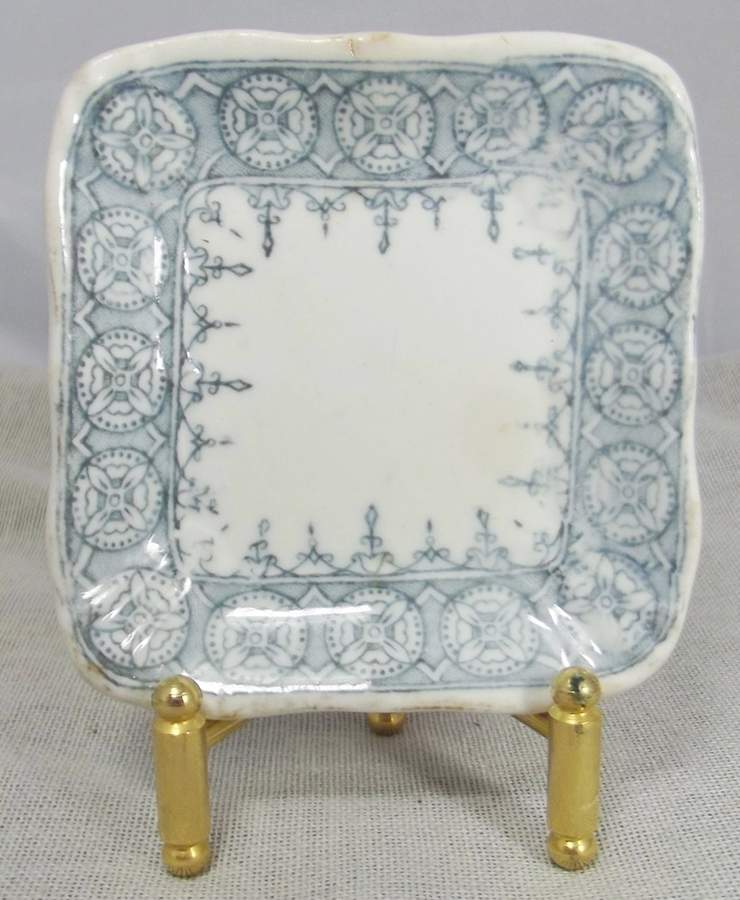 MAD137 Individual Nut Dish by John Maddock & Sons-1