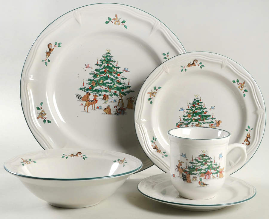 Woodland Christmas (Embossed Rim) 5 Piece Place Setting by Ming Pao-1