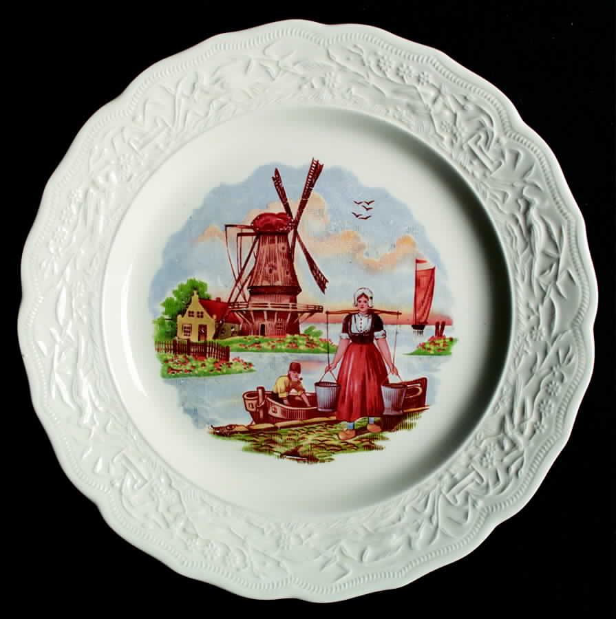 MTC71 Luncheon Plate by Mount Clemens-1
