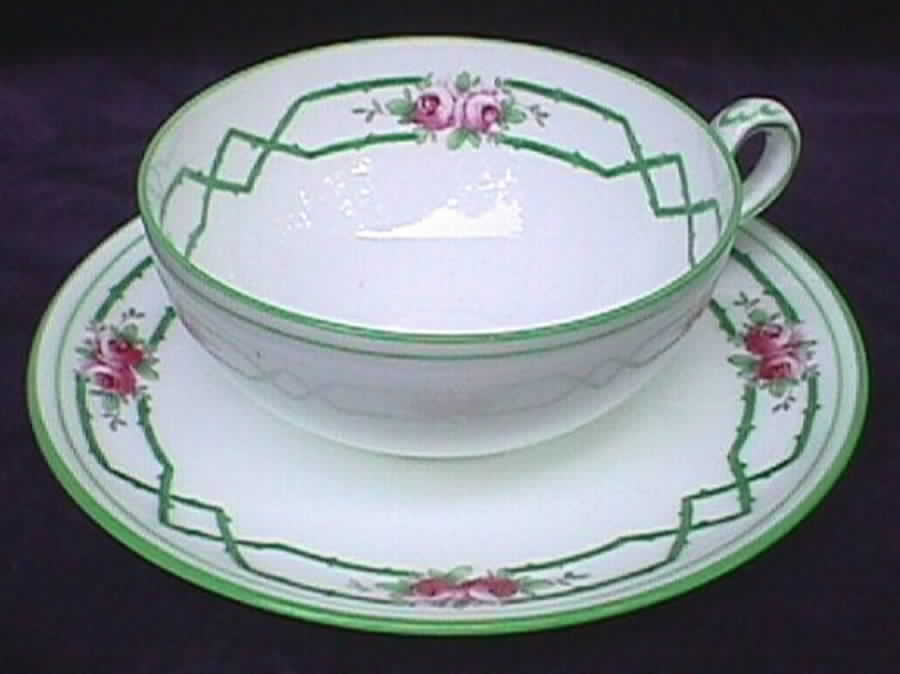 B822 Flat Cup & Saucer Set by Minton-1
