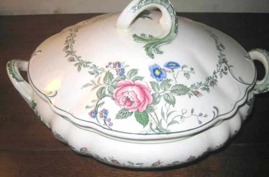 Rambler Round Covered Vegetable by John Maddock & Sons-1