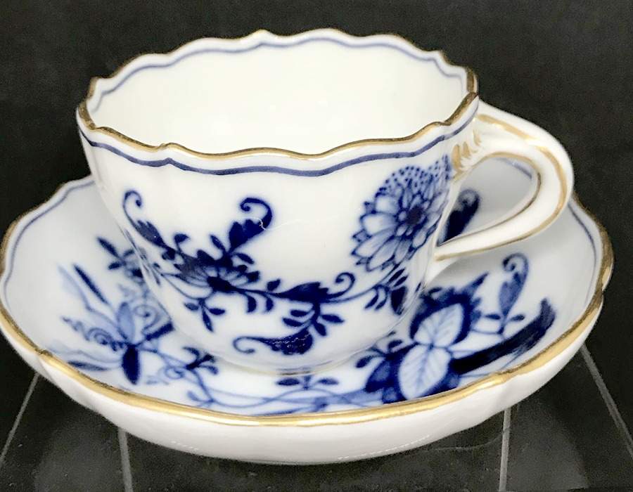 Blue Onion (Gold Trim) Flat Cup & Saucer Set by Meissen (Germany)-1