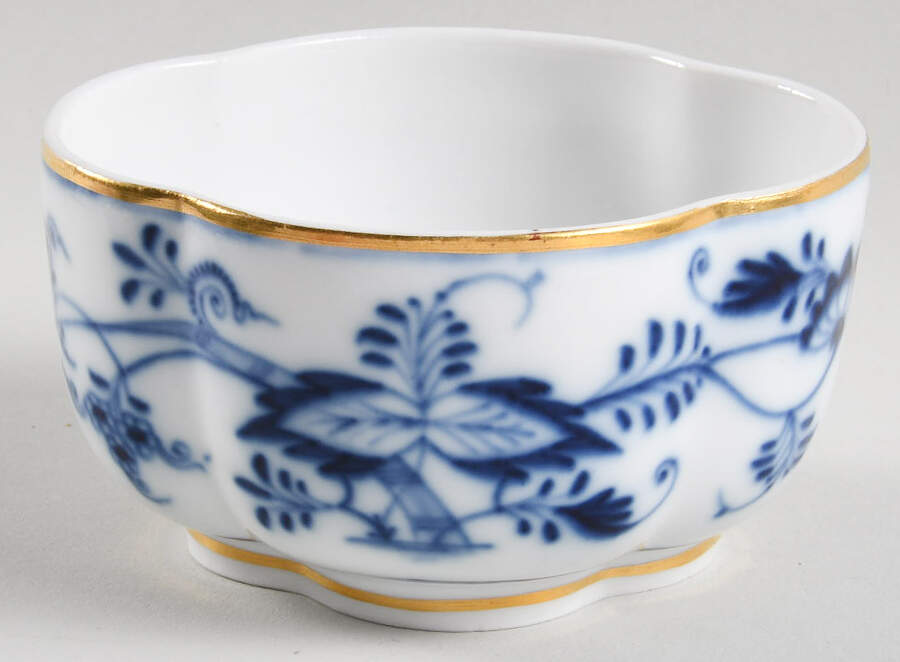Blue Onion (Gold Trim) Sugar Bowl No Lid by Meissen (Germany)-1