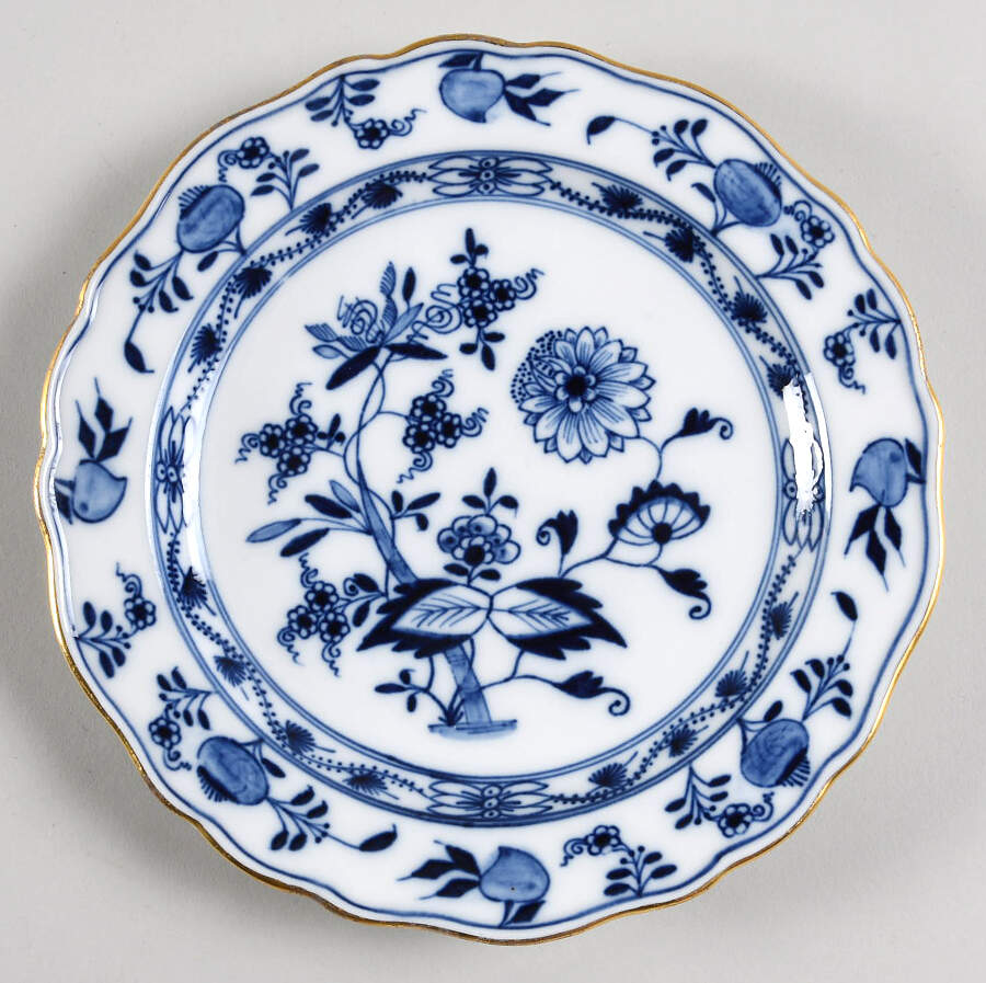 Blue Onion (Gold Trim) Dessert/Pie Plate by Meissen (Germany)-1