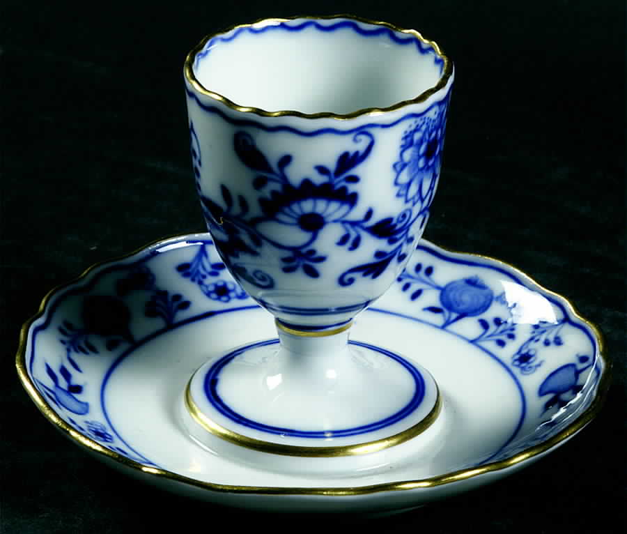 Blue Onion (Gold Trim) Egg Cup with Attached Underplate by Meissen (Germany)-1