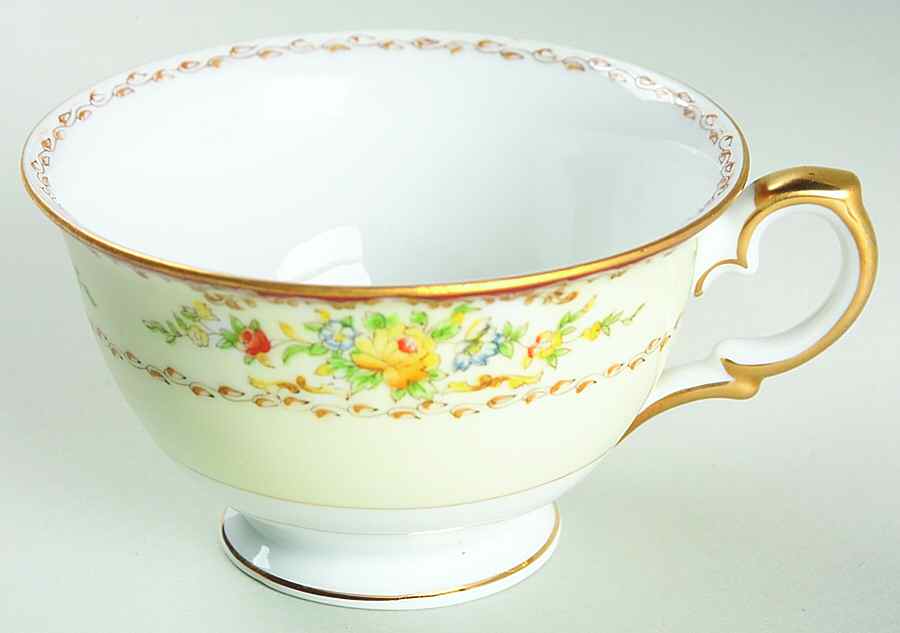 MEI882 Footed Cup by Meito-1