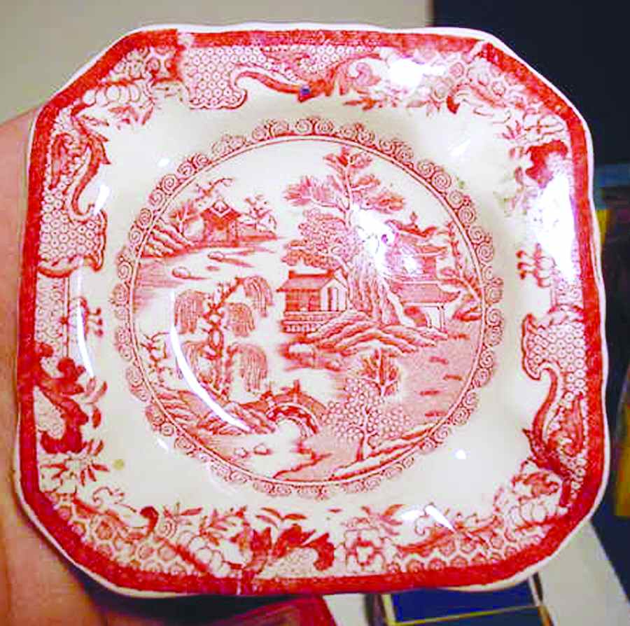 Willow Red Small Ashtray by Mason's-1