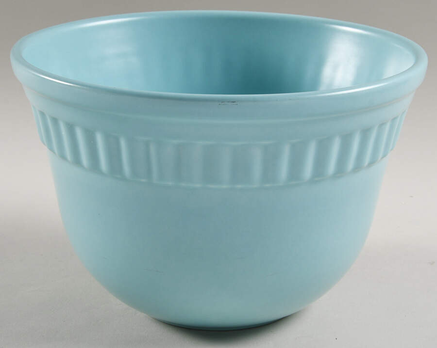 Mission Bell Turquoise 8" Mixing Bowl by Metlox - Poppytrail - Vernon-1