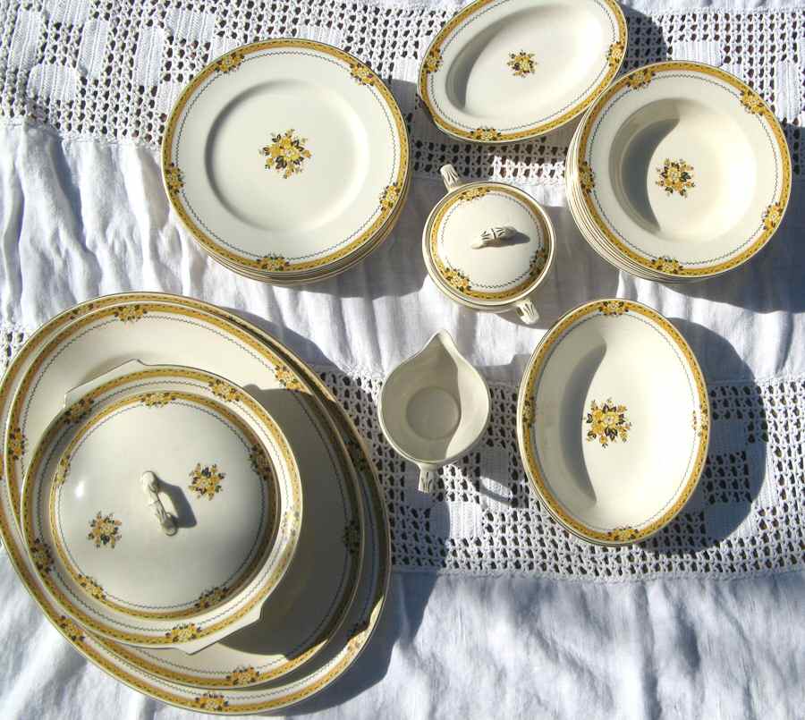 Savoy, The Luncheon Plate by Myott Staffordshire-1