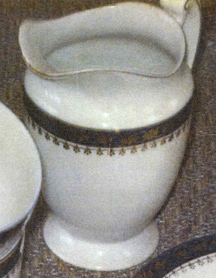 Bleu De Roi 9 Creamer by Alfred Meakin-1