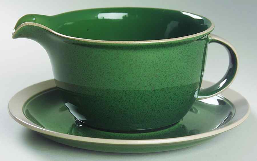 Stone Craft Hunter Green Gravy Boat & Underplate by Mikasa-1