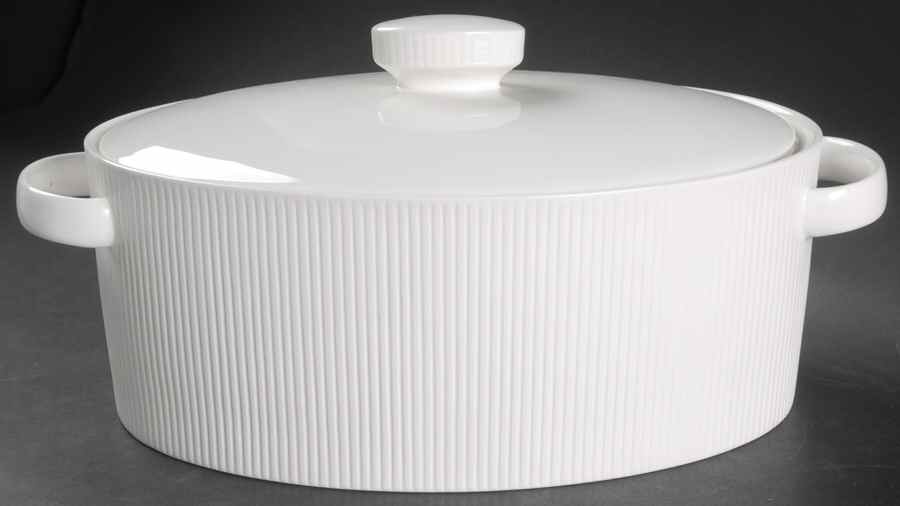 Ginseng 2 Quart Oval Covered Casserole by Mikasa-1