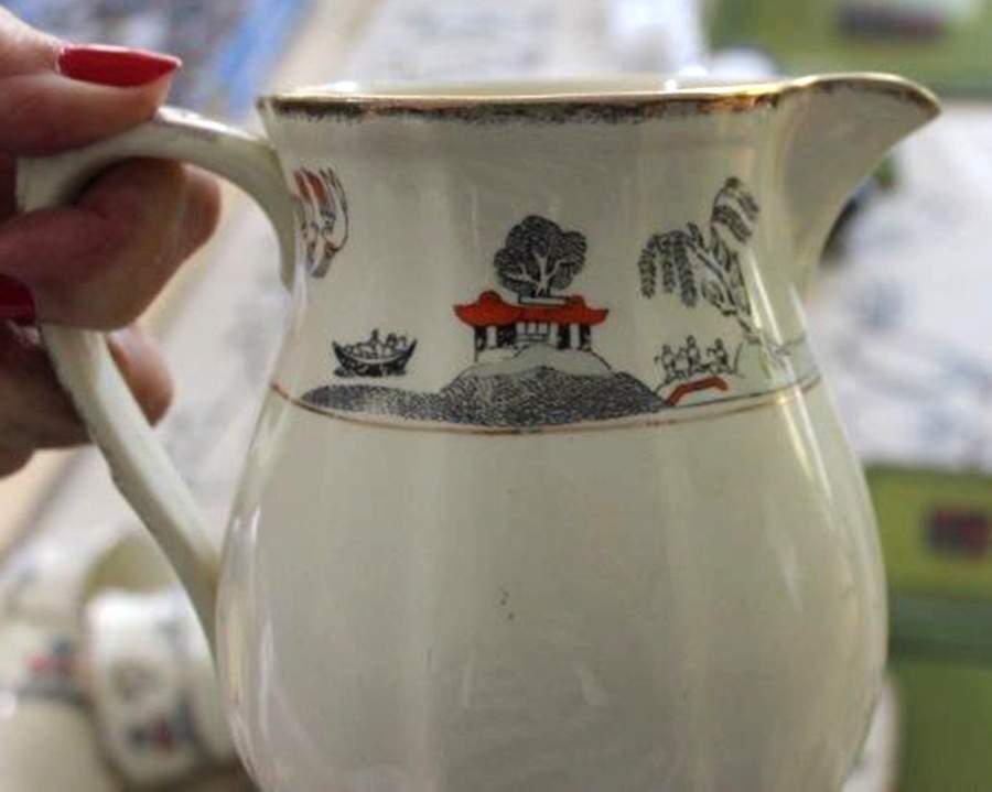 Willowette Creamer by Alfred Meakin-1