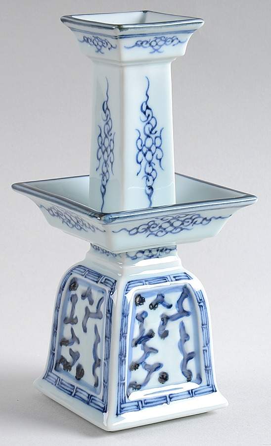 Metropolitan Museum Of Art 7" Candlestick by Mottahedeh-1