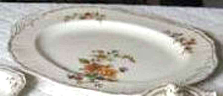 Churchill 14" Oval Serving Platter by Alfred Meakin-1