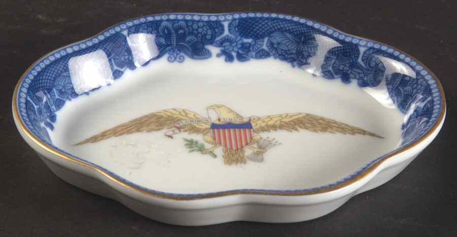 Diplomatic Eagle Service 4" Lobed Tray by Mottahedeh-1