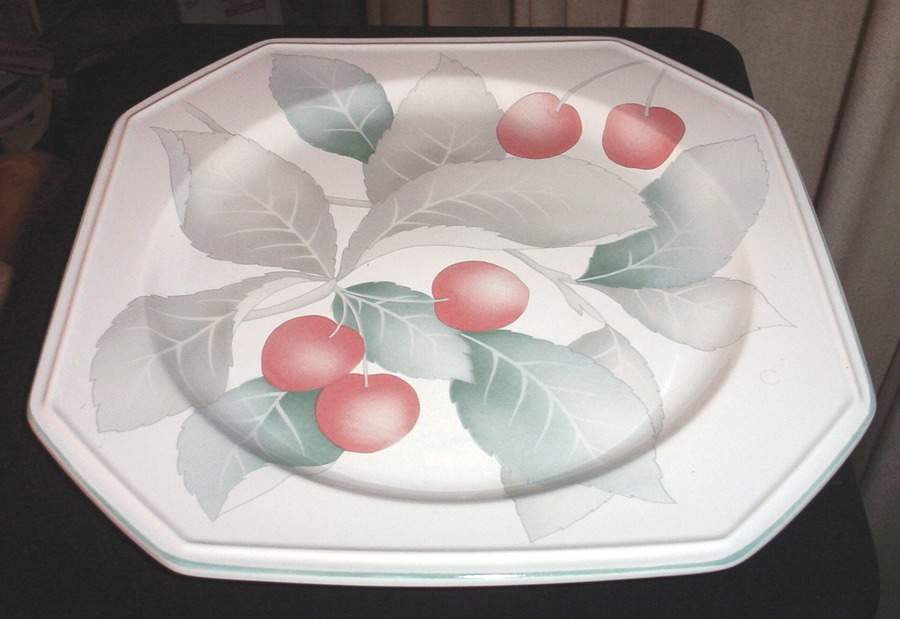 Cerise 12" Chop Plate (Round Platter) by Mikasa-1