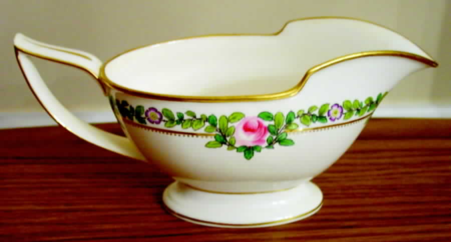 H2820 Gravy Boat by Minton-1