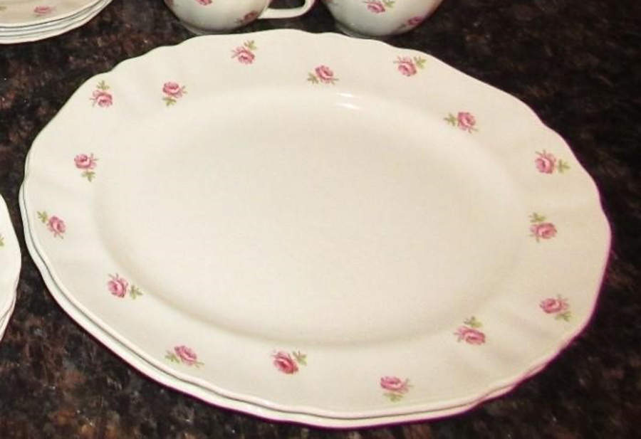 Lady Alice Dinner Plate by J & G Meakin-1