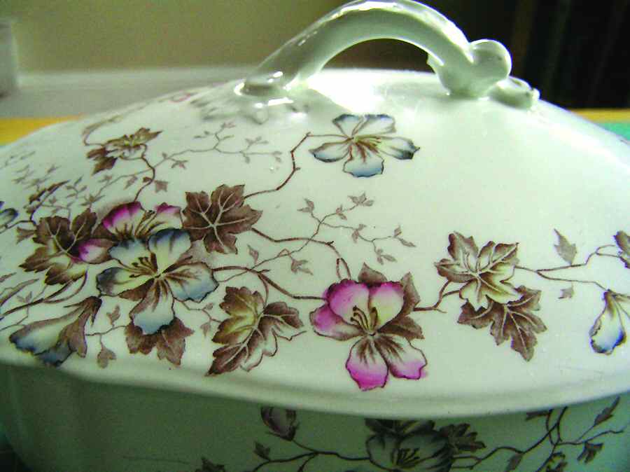Azalea Oval Covered Vegetable by J & G Meakin-1