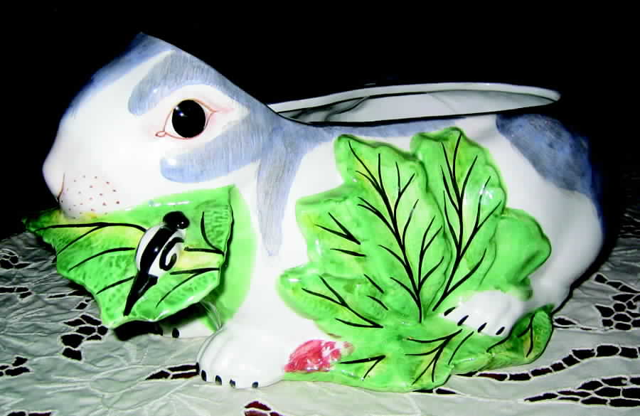 Chelsea Rabbit Small Tureen No LId by Mottahedeh-1