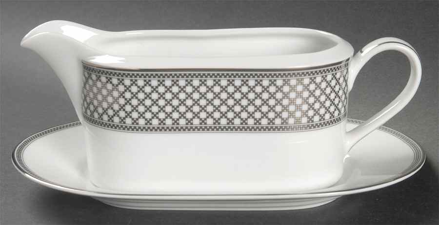 Majestic Manor (L3169) Gravy Boat & Underplate by Mikasa-1