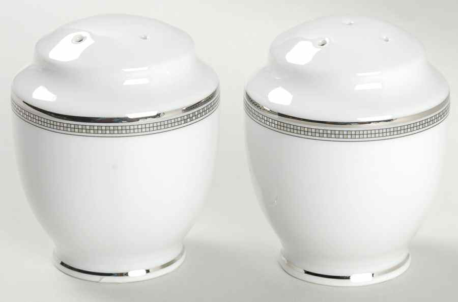 Majestic Manor (L3169) Salt & Pepper Set by Mikasa-1