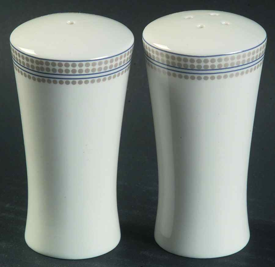 Silver Jewels (HK296) Salt & Pepper Set by Mikasa-1