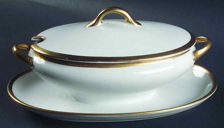 MEI934 Gravy Boat w/Attached Underplate & Lid by Meito-1