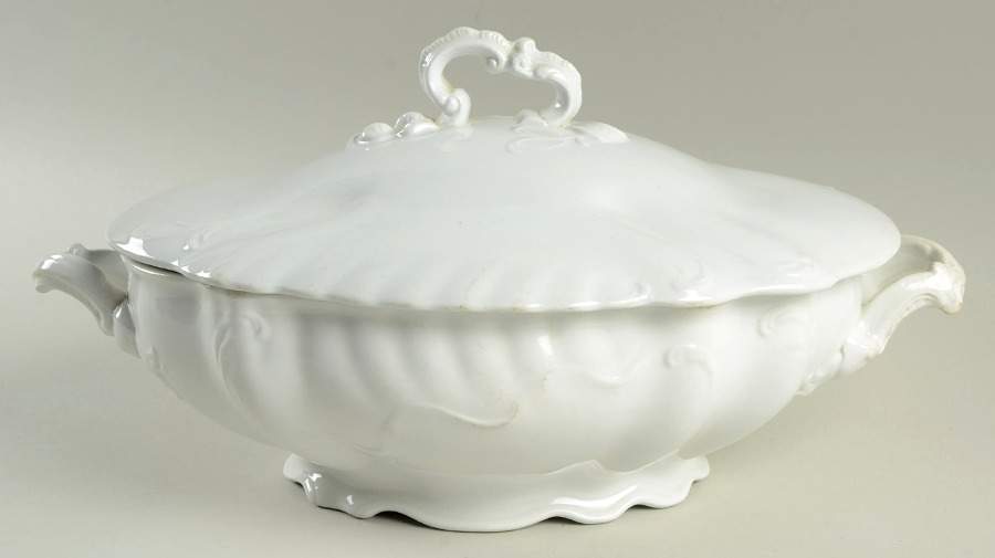 MEK180 Oval Covered Vegetable by J & G Meakin-1