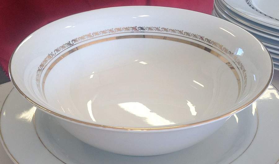 MEA198 8" Round Vegetable Bowl by Alfred Meakin-1