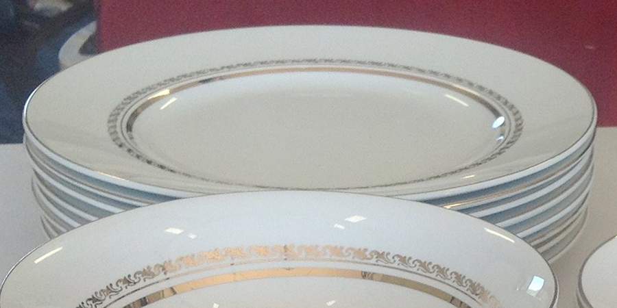 MEA198 Dinner Plate by Alfred Meakin-1