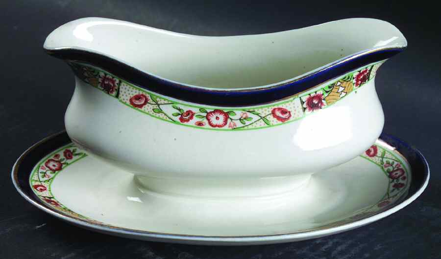 MEA200 Gravy Boat with Attached Underplate by Alfred Meakin-1