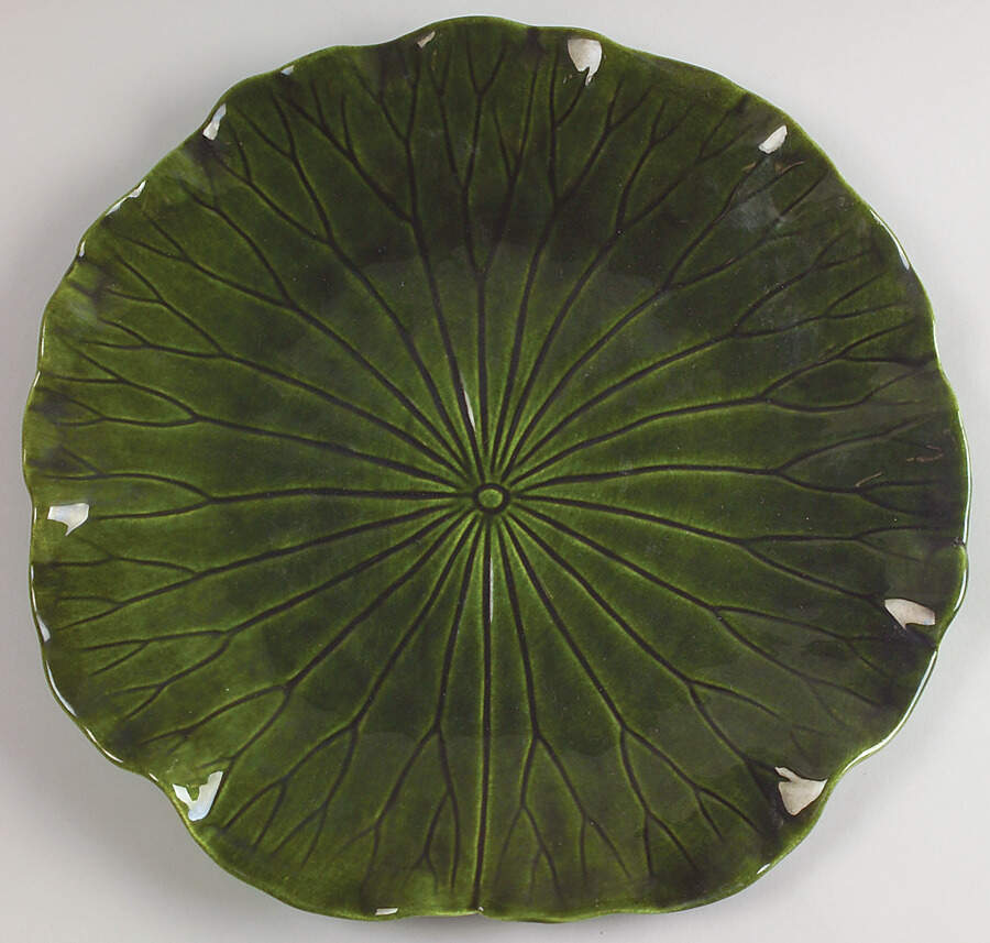 Lotus Dark Green Dinner Plate by Metlox - Poppytrail - Vernon-1