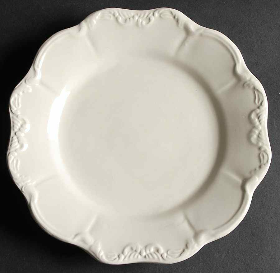 Scallop (Embossed) Salad Plate by Martha Stewart-1