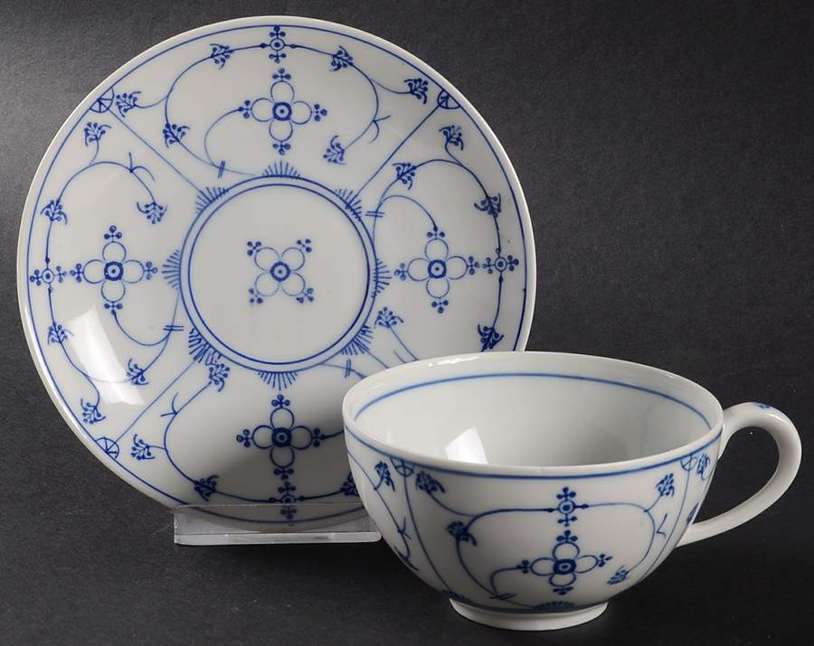 MOS13 Flat Cup & Saucer Set by Moschendorf-1